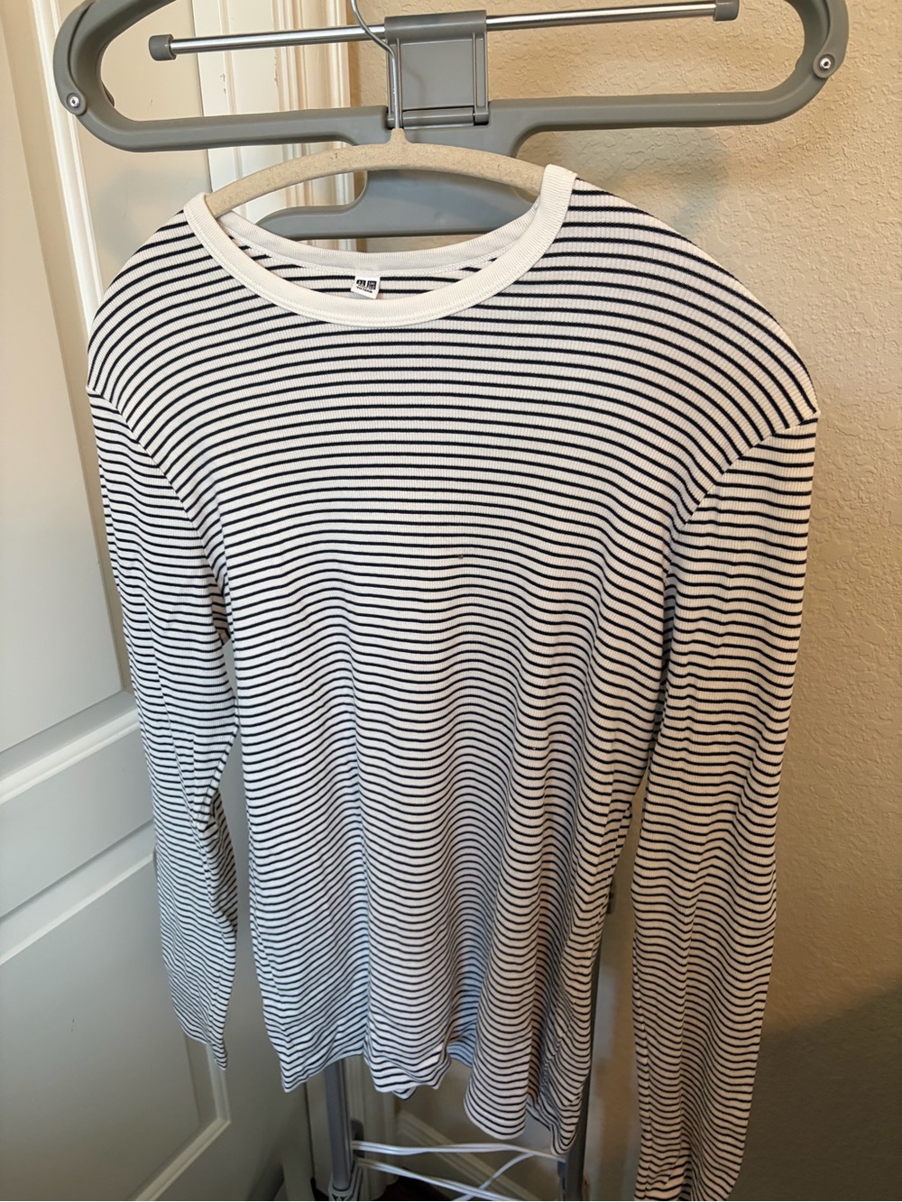 Uniqlo Women’s White Crewneck Sweater with Black Stripes
